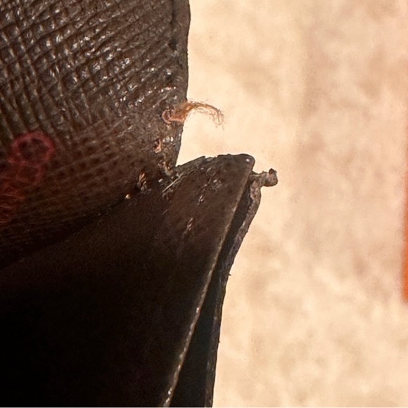 💯% Authentic Louis Vuitton Damier Ebene International Wallet✨ - Picture 7 of 10